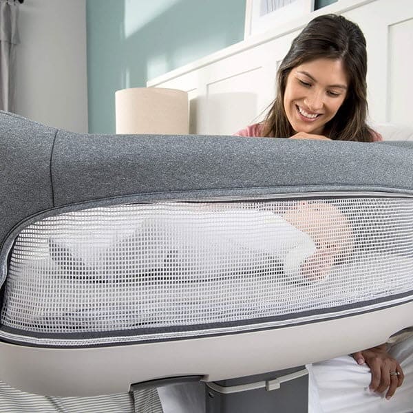 mesh side Chicco Close to You 3-in-1 Bedside Bassinet