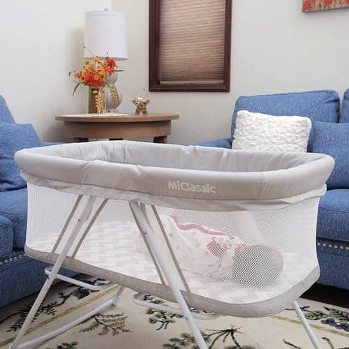 Newborn baby in Miclassic 2in1 Rocking Bassinet